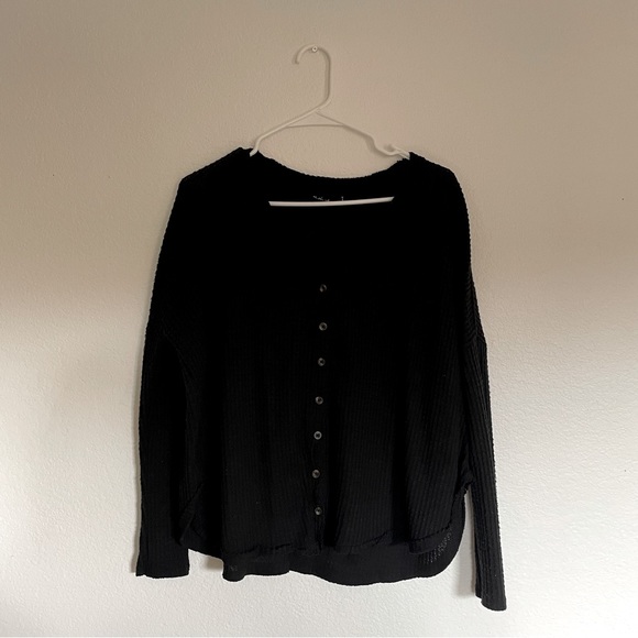 Urban Outfitters Black Long Sleeve - Picture 1 of 3